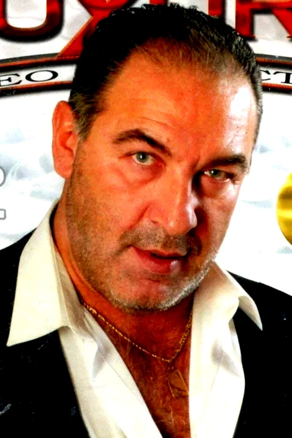  Roberto Malone