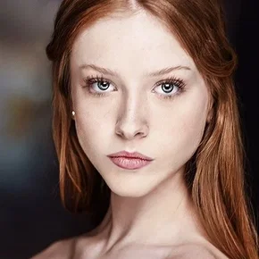 Photo star :  Julia Doyle