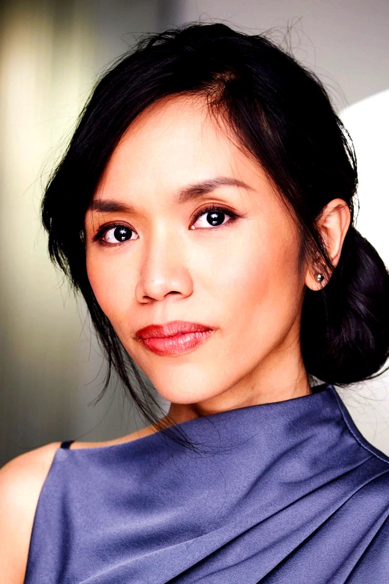  Aina Dumlao