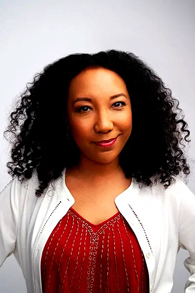 Monica Macer