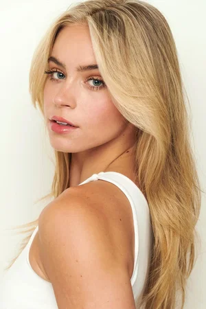  Alexa Blair Robertson photo