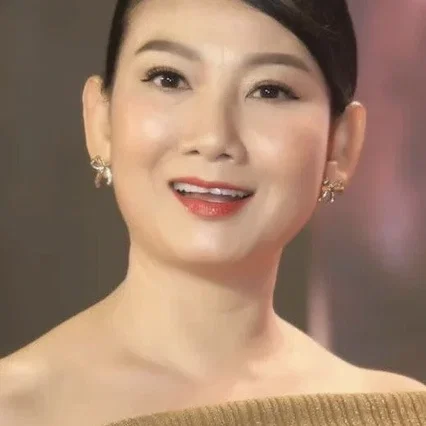  Mỹ Uyên