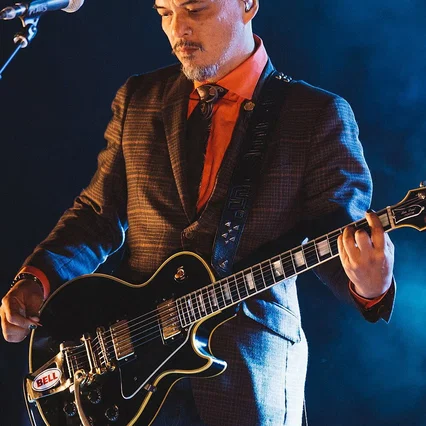  Joey Santiago