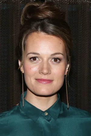  Carrie Cracknell