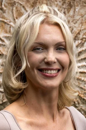  Micaëla Oeste photo