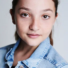 Photo star :  Anya McKenna-Bruce