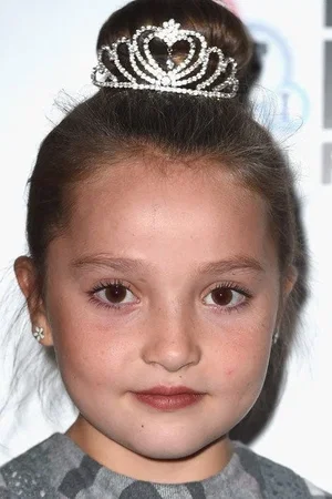  Anya McKenna-Bruce