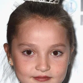 Photo star :  Anya McKenna-Bruce