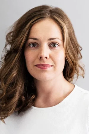  Oona Airola