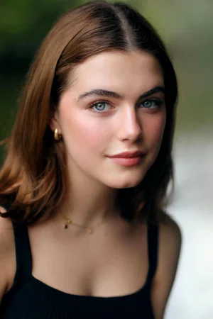  Ella Bright