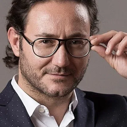  Carlos Santos