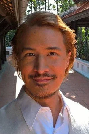 Thaweesak Alexander Thananan