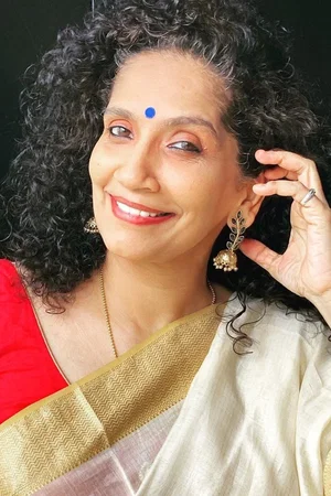  Veenah Naair photo