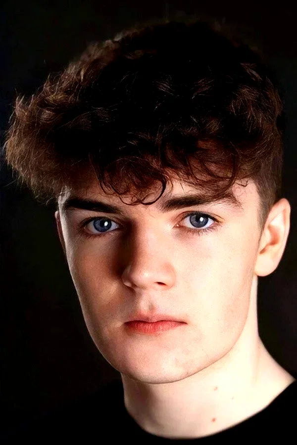  Lewis McAskie