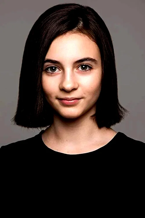  Lara McDonnell