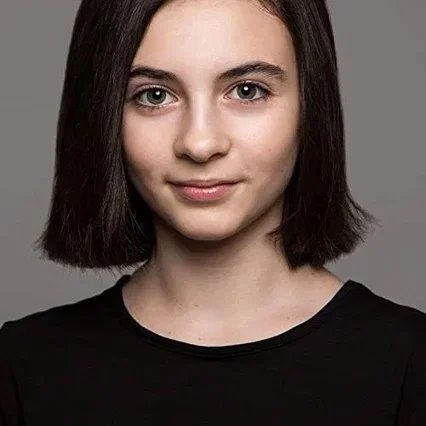  Lara McDonnell