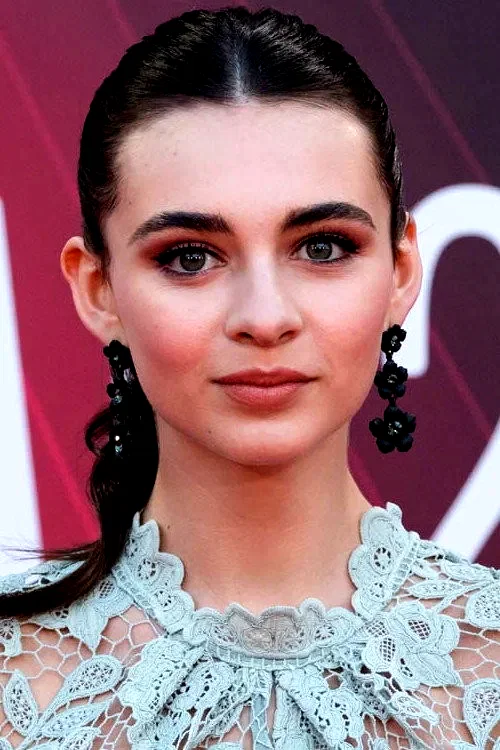  Lara McDonnell
