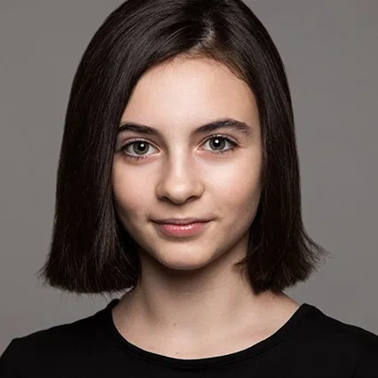  Lara McDonnell