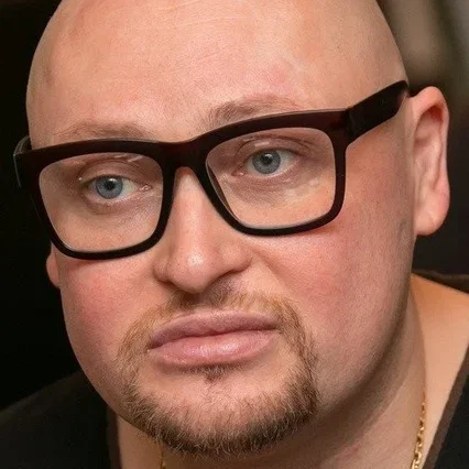  Александр Медведев