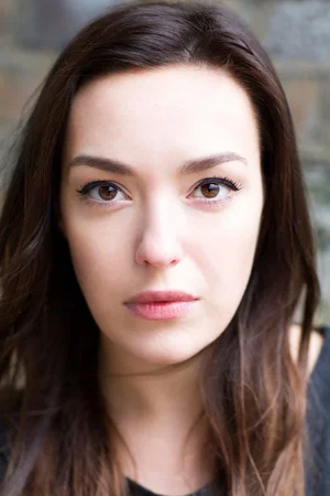  Lizzie Clarke