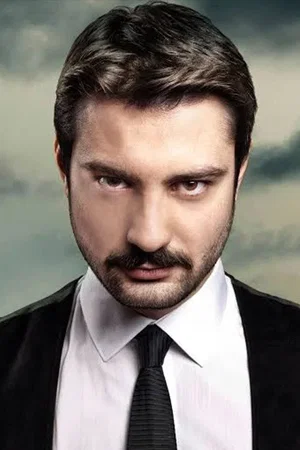  İzzet Baslak photo