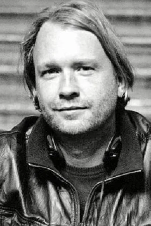  Adrian Panek photo