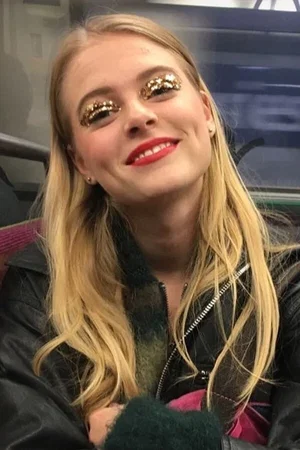  Eva Niewdanski