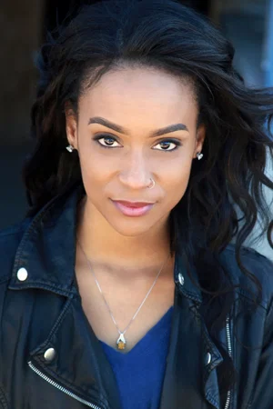  Erika Ashley