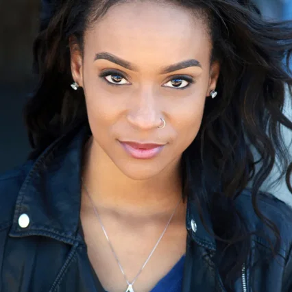 Erika Ashley