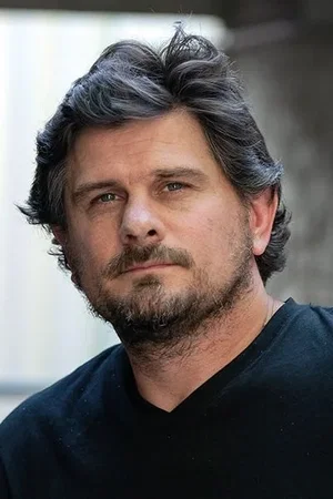  Luis Ara photo