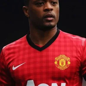 Photo star :  Patrice Evra