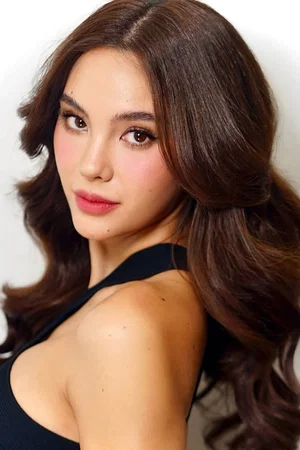  Catriona Gray photo