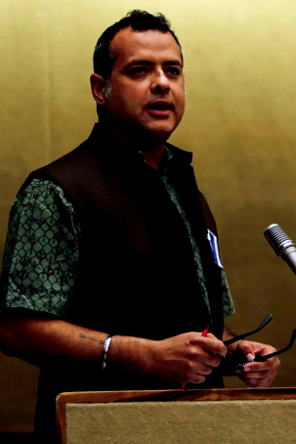  Vijay Prashad
