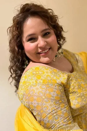  Deepika Khanna