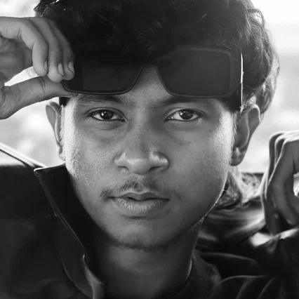  Karthik