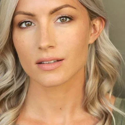  Dana Kippel