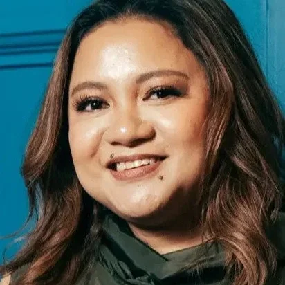  Antoinette Jadaone
