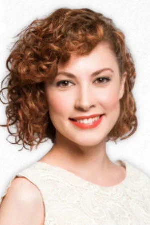  Açelya Topaloğlu
