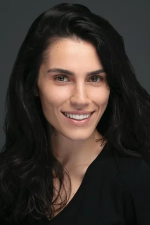  Serenay Aktaş