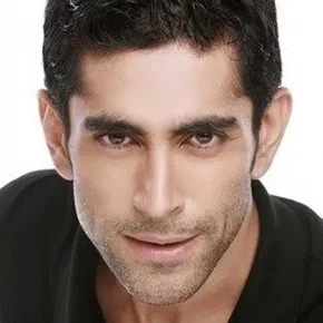 Photo star :  Tarun Khanna