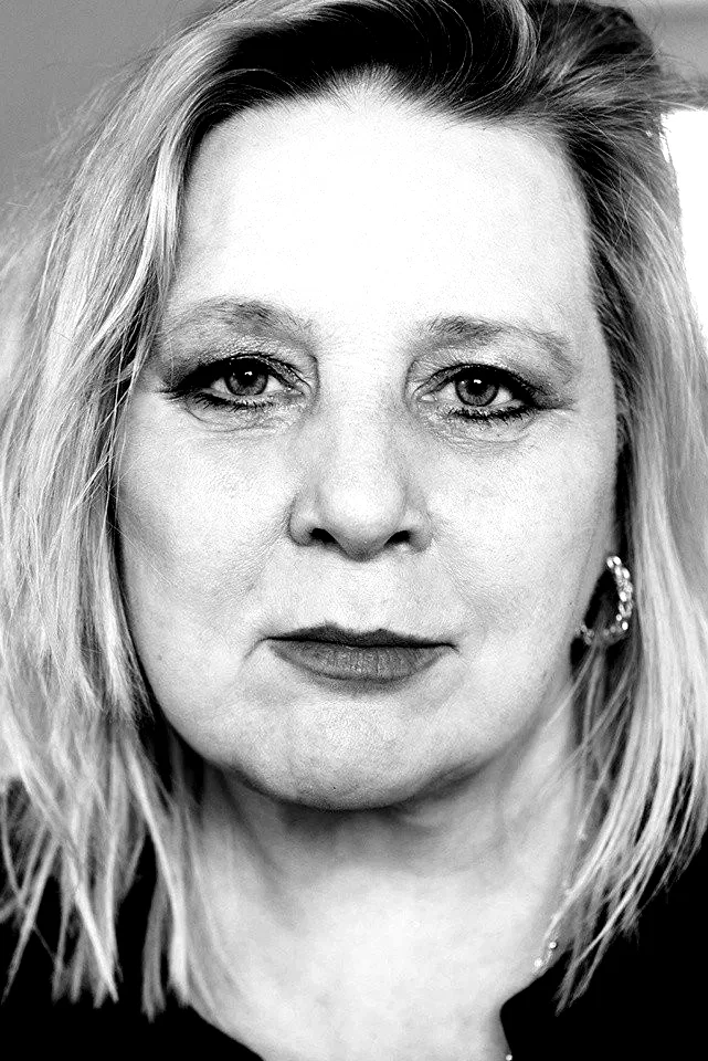 Esther Gronenborn