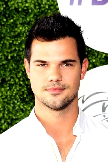 Taylor Lautner
