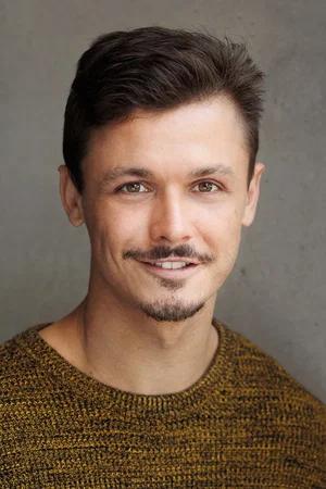  Adam Golledge
