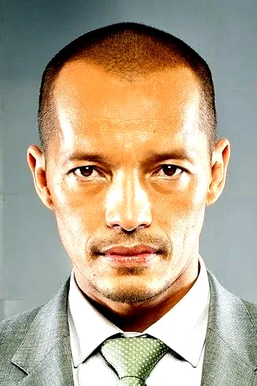  Arthur Acuña