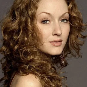 Photo star :  Jennifer Ferrin