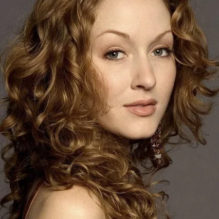  Jennifer Ferrin