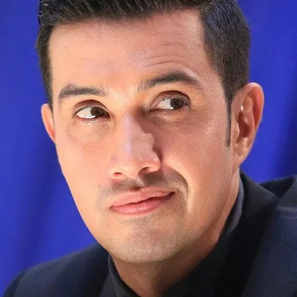 Héctor Morales