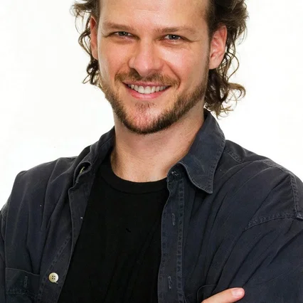  Carlos Thiré