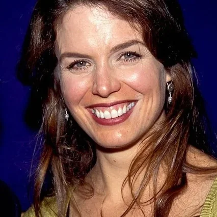  Megan Gallagher