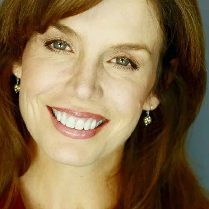  Megan Gallagher